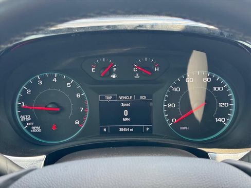 Used 2023 Chevrolet Traverse LT FWD image 19
