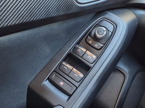 Used 2024 Subaru Crosstrek 2.5i Limited w/ Crosstrek Mirror Package image 23