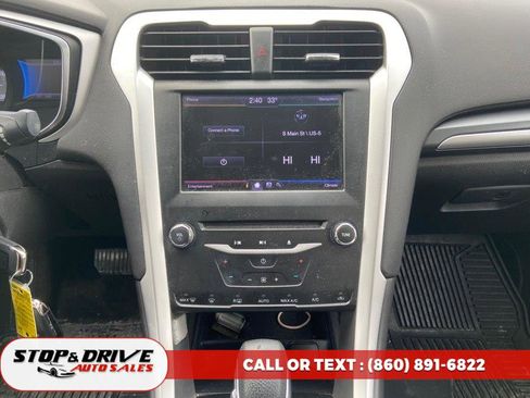 Used 2013 Ford Fusion SE image 12