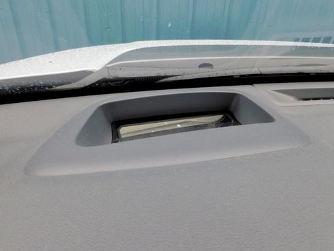 Used 2017 Land Rover Discovery Sport HSE Luxury image 24