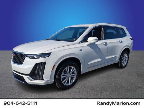 New 2025 Cadillac XT6 Luxury image 1