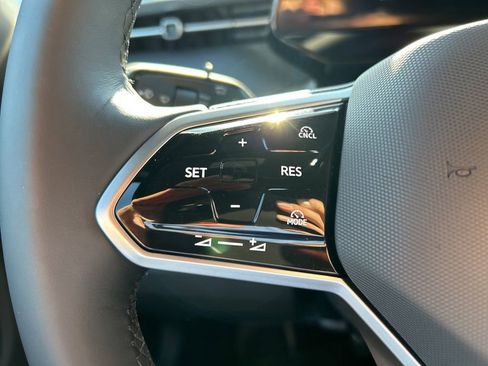 New 2025 Volkswagen ID. Buzz Pro S RWD image 22