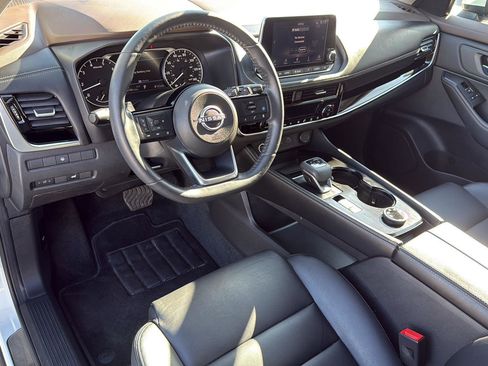 Used 2023 Nissan Rogue SL image 18