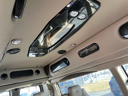 Used 2019 Chevrolet Express 2500 Extended w/ Enhanced Convenience Package image 21