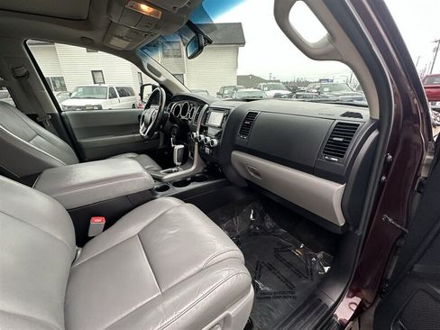 Used 2015 Toyota Sequoia Limited AWD/4WD image 18
