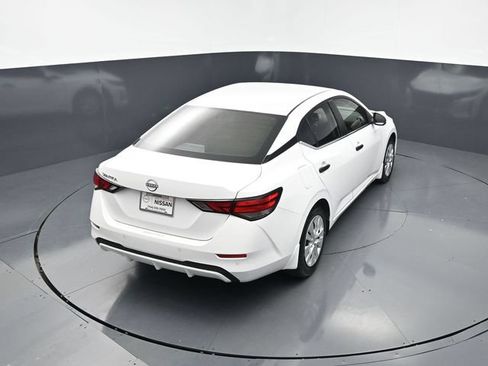 Used 2025 Nissan Sentra S w/ Lighting Package FWD image 27