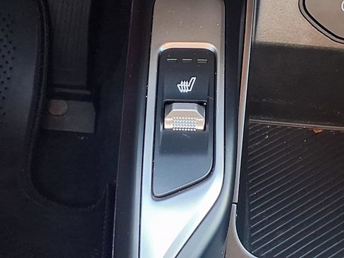 Certified 2025 Kia Sorento EX FWD image 10