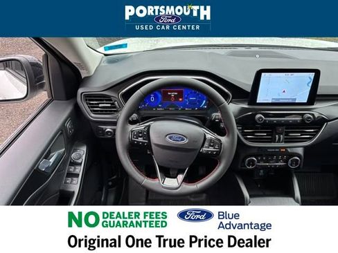 Certified 2022 Ford Escape SEL w/ SEL Stealth AWD Package image 7