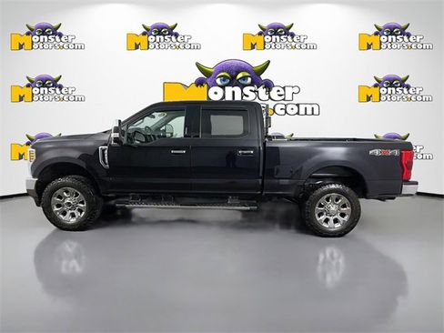 Used 2019 Ford F250 XLT w/ XLT Premium Package image 8