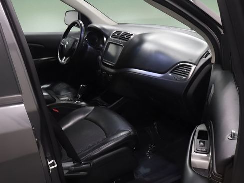 Used 2020 Dodge Journey Crossroad FWD image 15