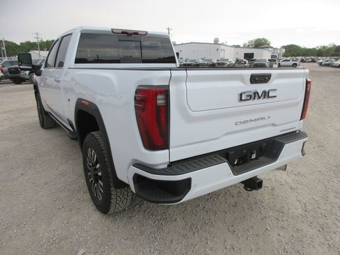 New 2026 GMC Sierra 2500 Denali Ultimate w/ Max Trailering Package AWD/4WD image 9