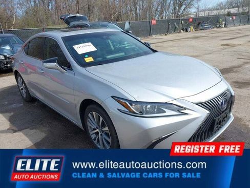 Used 2021 Lexus ES 300h w/ Premium Package FWD image 2