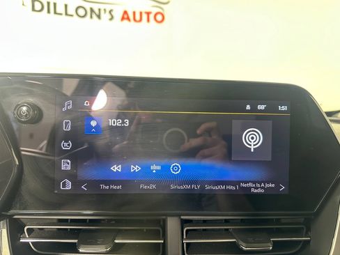Used 2024 Chevrolet Trax LT w/ Driver Confidence Package FWD image 24