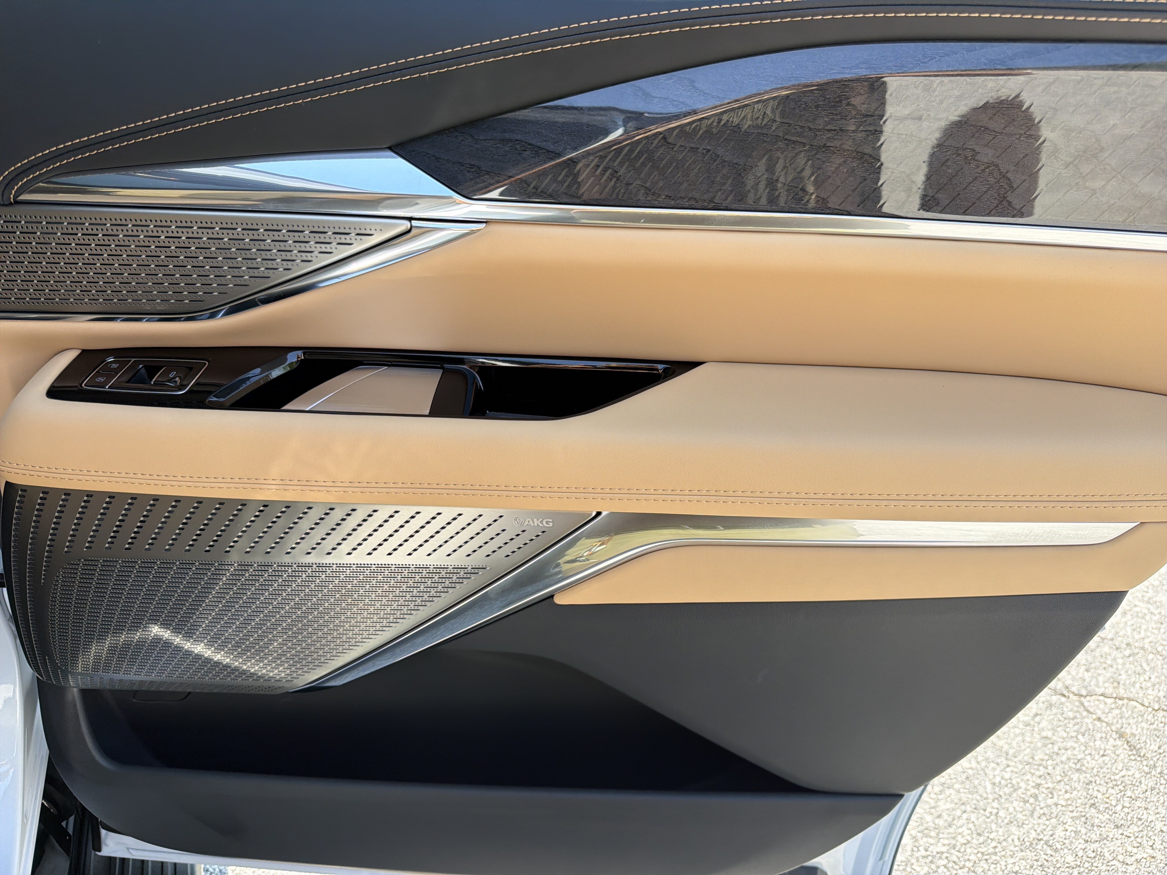 New 2026 Cadillac Escalade IQ Luxury 2 AWD/4WD image 17