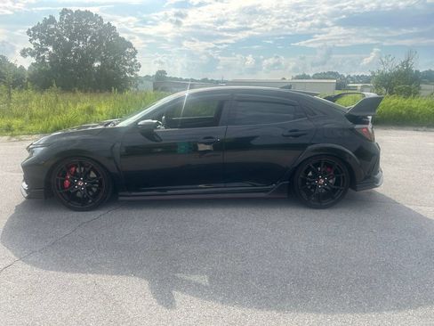 Used 2018 Honda Civic Type R image 4