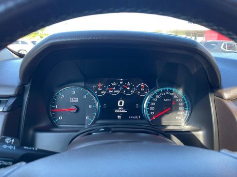 Used 2020 Chevrolet Suburban Premier AWD/4WD image 29