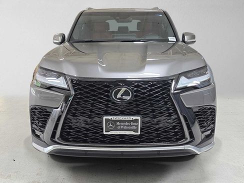 Used 2023 Lexus LX 600 F Sport w/ Accessory Package (Z1) AWD/4WD image 8