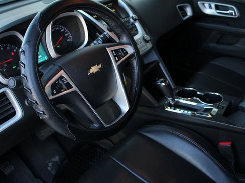 Used 2017 Chevrolet Equinox LT w/ Sport Edition image 2