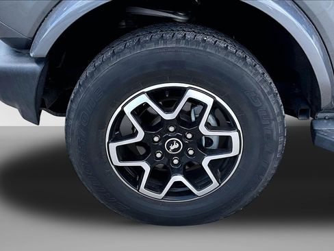 Used 2021 Ford Bronco Outer Banks AWD/4WD image 2