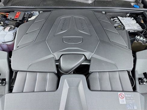 New 2026 Porsche Cayenne image 33