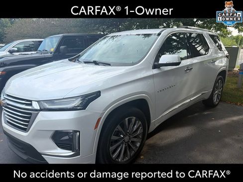 Used 2023 Chevrolet Traverse Premier AWD/4WD image 2