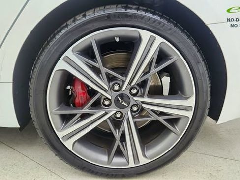 Used 2025 Genesis G70 2.5T image 55
