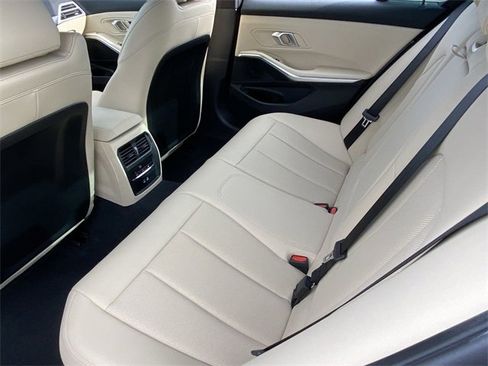 Certified 2025 BMW 330i 330i w/ M Sport Package image 18