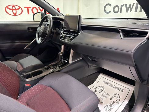 Used 2024 Toyota Corolla Cross AWD Hybrid image 11