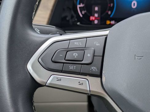 Used 2024 Volkswagen Atlas SE w/ Panoramic Sunroof Package FWD image 36