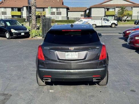 Used 2017 Cadillac XT5 Luxury w/ Driver Awareness Package FWD image 4