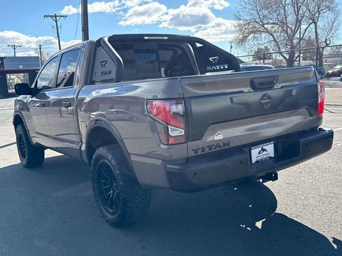 Used 2021 Nissan Titan PRO-4X w/ Pro-4x Convenience Package image 5