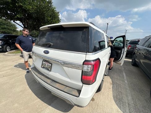 Used 2020 Ford Expedition Max Limited w/ Equipment Group 302A RWD image 4