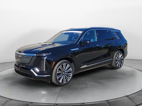 Certified 2026 Cadillac Vistiq Premium Luxury image 3