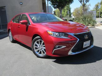 Used 2018 Lexus ES 300h image 1