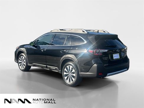 Used 2023 Subaru Outback Touring XT image 3