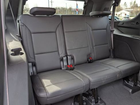 Used 2022 Chevrolet Tahoe Z71 w/ Z71 Off-Road Package image 19