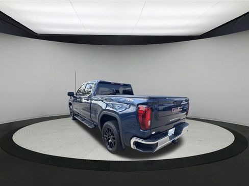 Used 2022 GMC Sierra 1500 SLT w/ SLT Convenience Package AWD/4WD image 3
