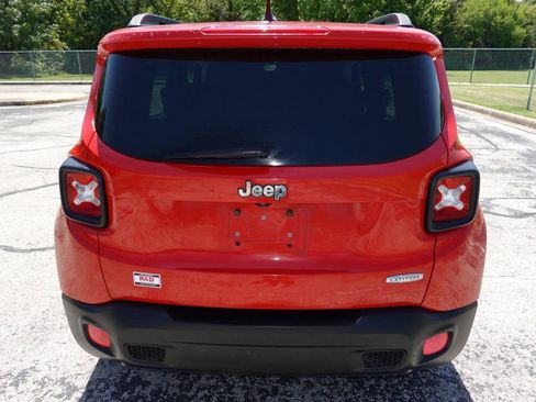 Used 2015 Jeep Renegade Latitude w/ Popular Equipment Group FWD image 5