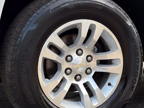 Used 2020 Chevrolet Suburban LT AWD/4WD image 39