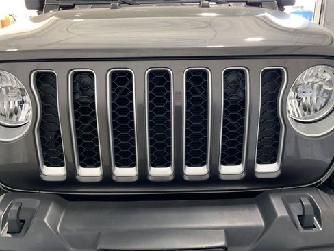 Used 2021 Jeep Gladiator Overland w/ Popular Equipment Package image 27