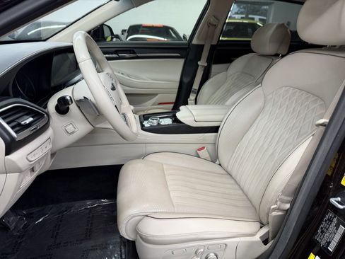 Used 2020 Genesis G90 3.3T Premium image 18