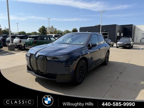 Used 2024 BMW iX xDrive50 w/ Premium Package AWD/4WD image 1