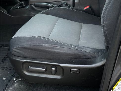 Used 2021 Toyota Tacoma TRD Sport w/ Technology Package image 17