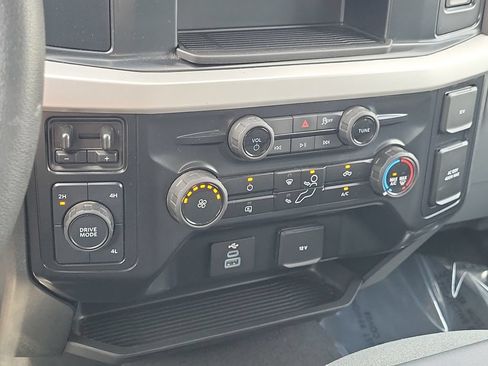 Used 2025 Ford F250 XLT AWD/4WD image 28