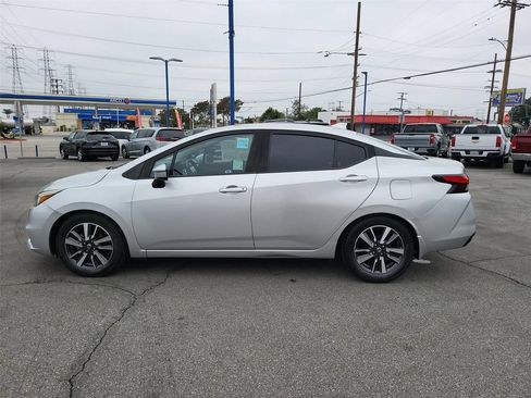 Used 2020 Nissan Versa SV FWD image 30