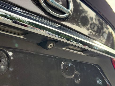 Used 2015 Lexus ES 350 w/ Luxury Package FWD image 10
