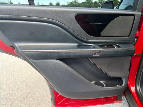 Used 2025 Lincoln Aviator AWD w/ Jet Appearance Package image 29