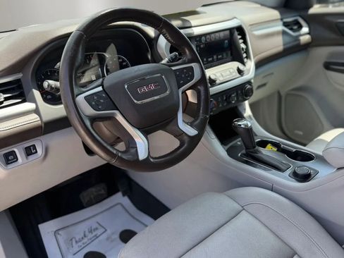 Used 2017 GMC Acadia SLT AWD/4WD image 12