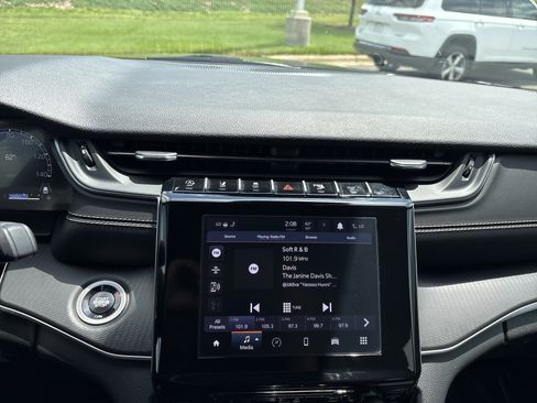 Certified 2025 Jeep Grand Cherokee Laredo X w/ Luxury Tech Group I RWD image 29
