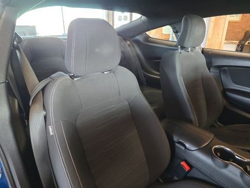 Used 2017 Ford Mustang Coupe image 15